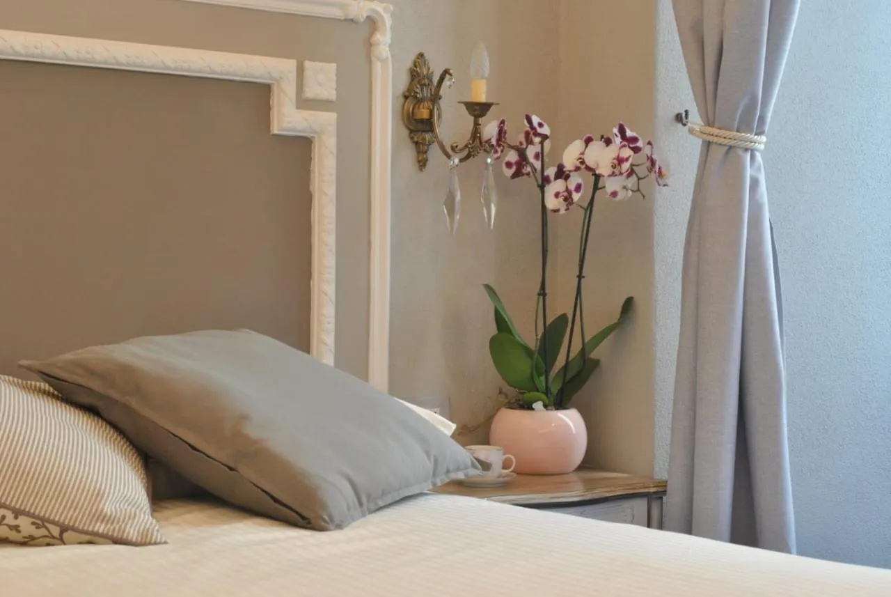 Locanda San Tomaso Affittacamere Pietra Ligure Italia